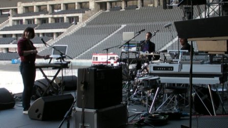 2009_06_10_b03_m83_soundchecking.jpg