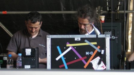 2009_06_10_b04_the_lhn_lads_hard_at_work.jpg