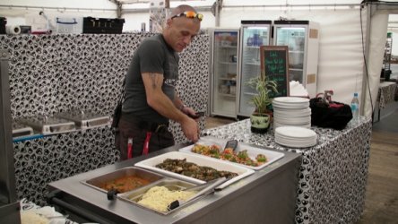 2009_06_10_b09_nom_nom_nom_nom.jpg