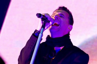 2009_06_22_008_depeche_mode_live_in_bratislava_photo_by_ivana_dvorska.jpg