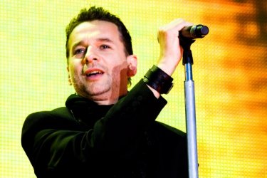 2009_06_22_010_depeche_mode_live_in_bratislava_photo_by_ivana_dvorska.jpg