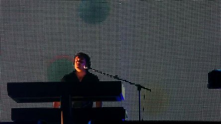 073.jpg