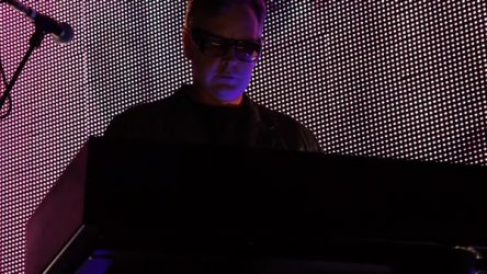 03.jpg