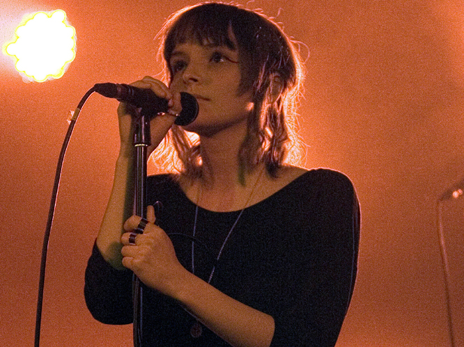 6779405_chvrches10.jpg